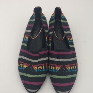 80%20 Tribal Southwest Flats Size 7 EUC